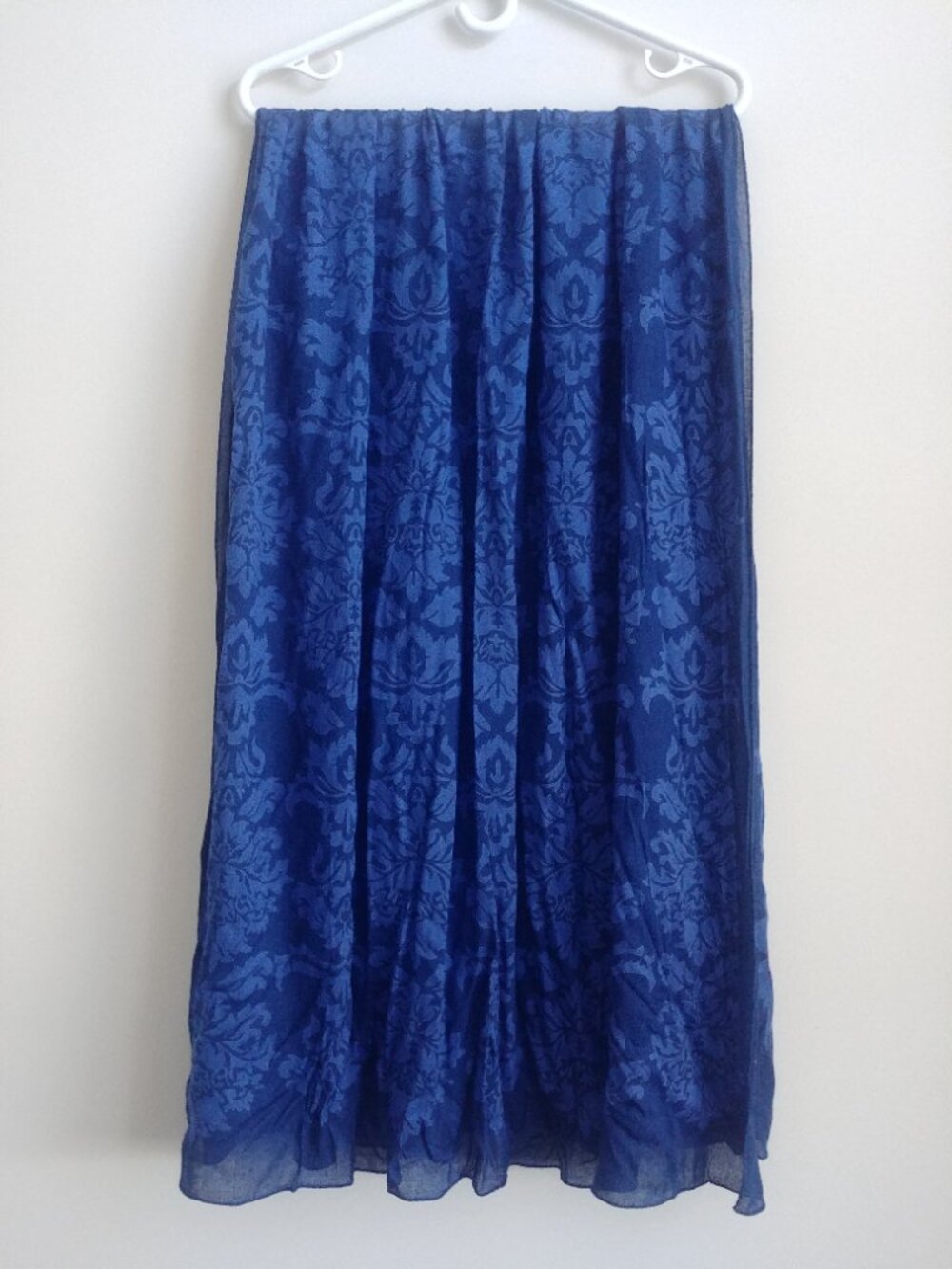 Stella & Dot large soft vibrant royal sapphire blue patterned scarf